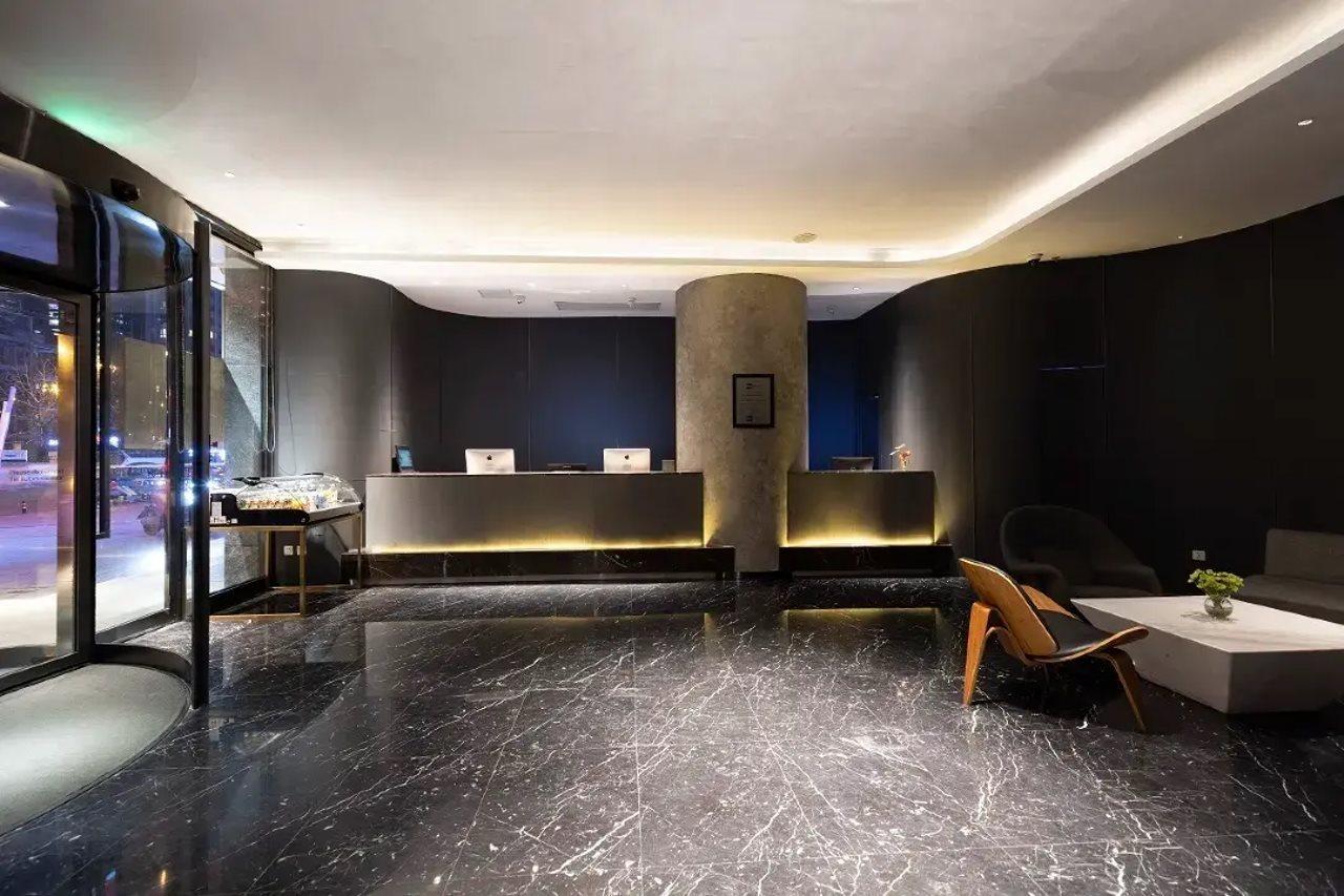 שניאנג Holz Hotel מראה חיצוני תמונה