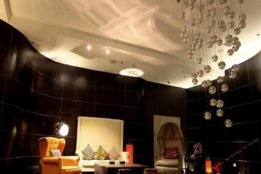 שניאנג Holz Hotel מראה חיצוני תמונה